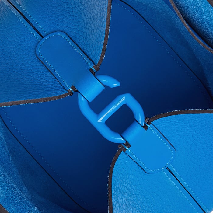 Hermès In-the-loop 18 Bag