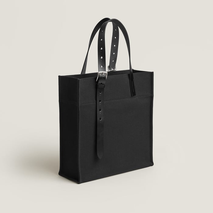 Noir Etriviere Shopping PM Bag