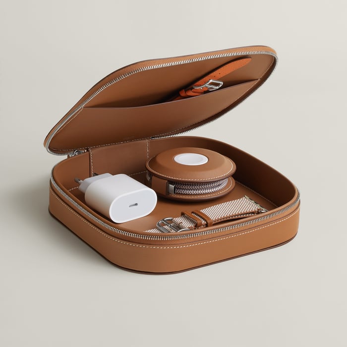 Paddock Yoyo Charger and Grand Paddock Case