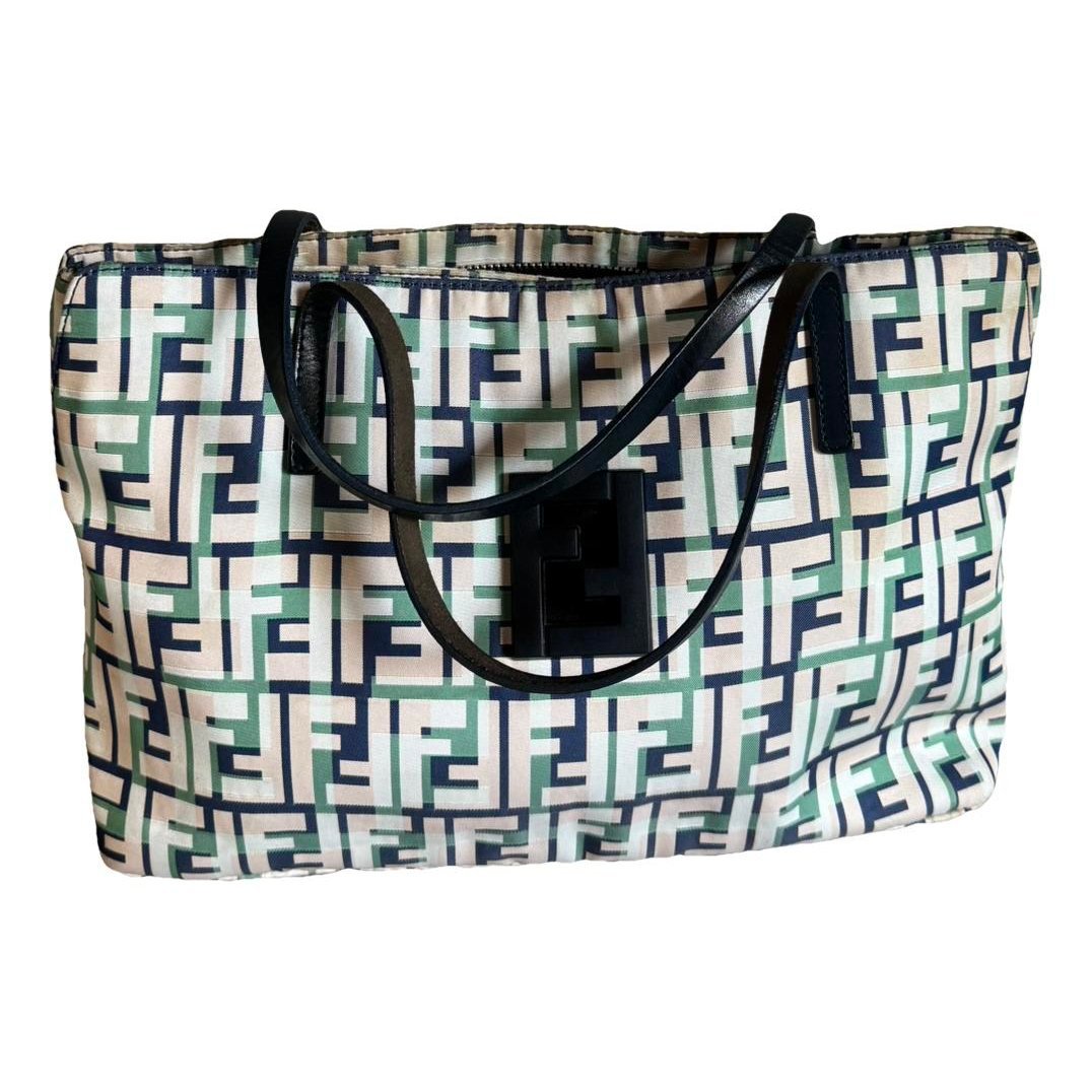Baguette handbag