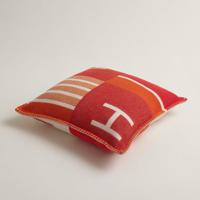 Terre Cuite Avalon Vibration Pillow, Small Model