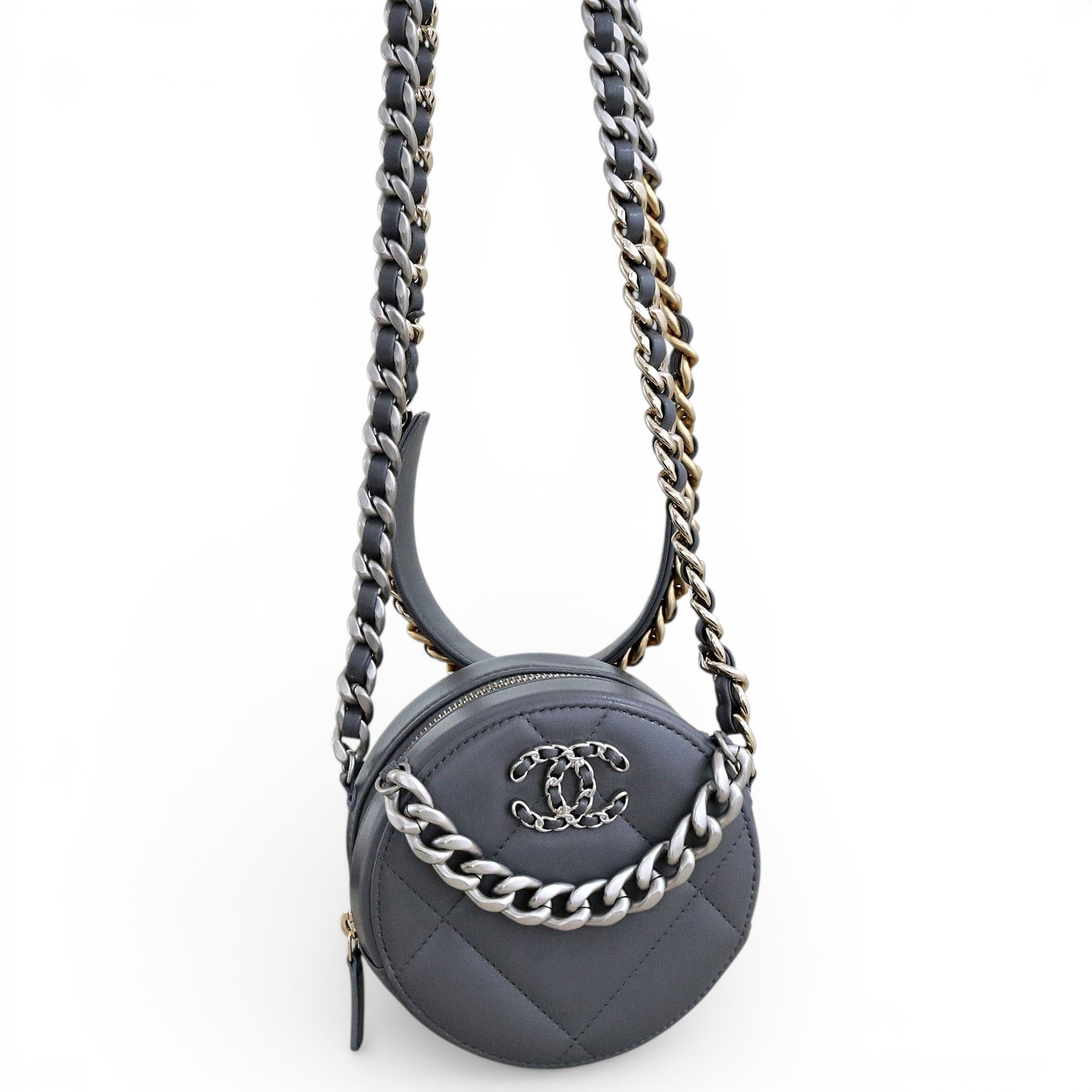 Chanel 19 leather handbag
