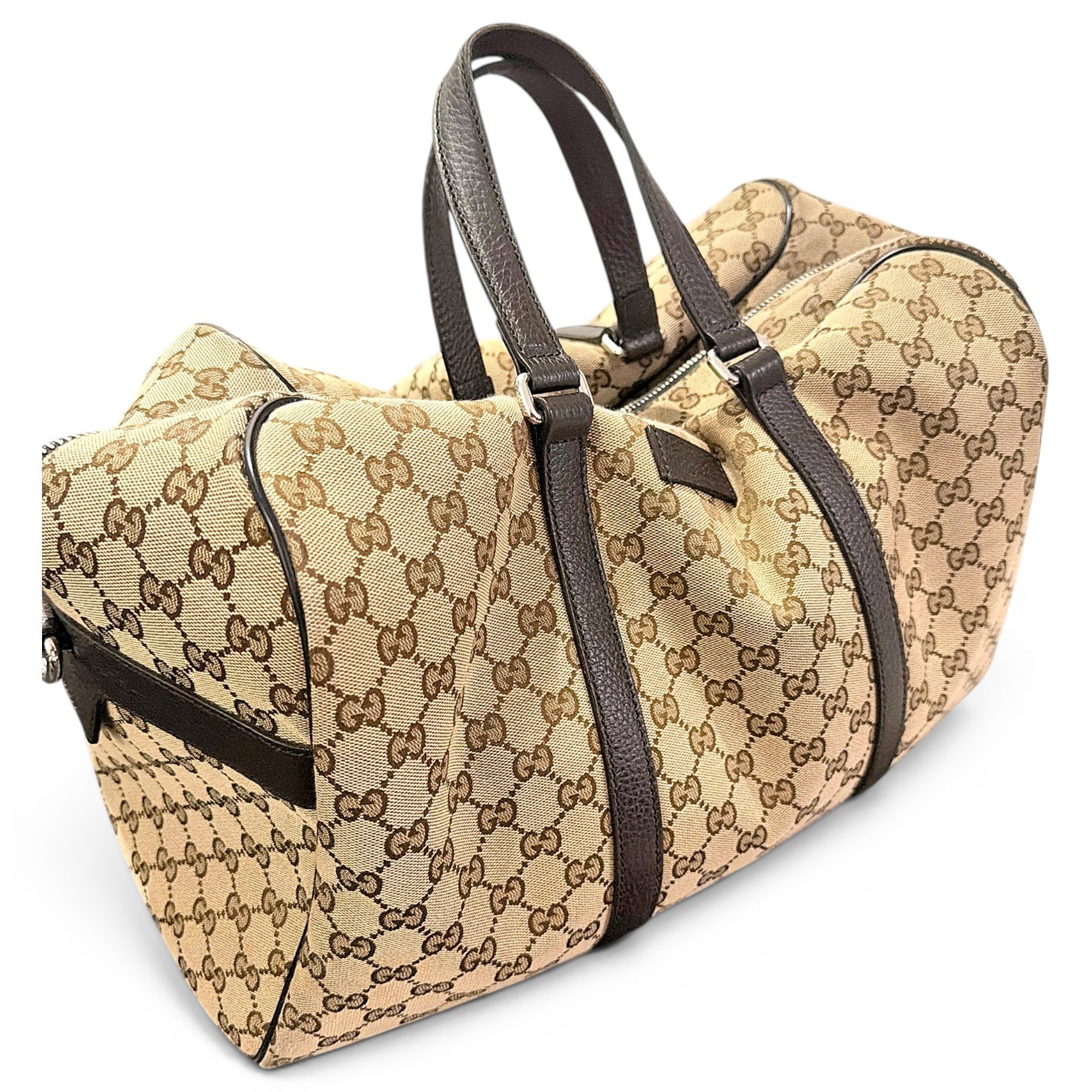 Leather travel bag