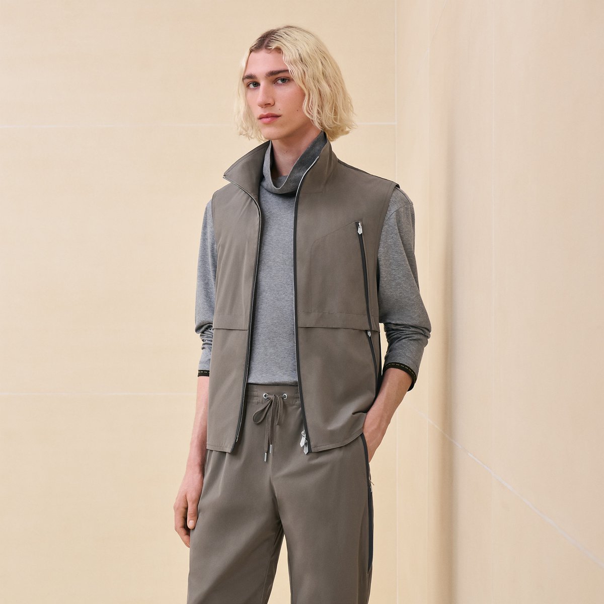 Sport capsule vest