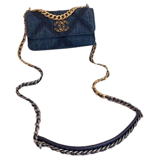 Wallet On Chain Chanel 19 handbag