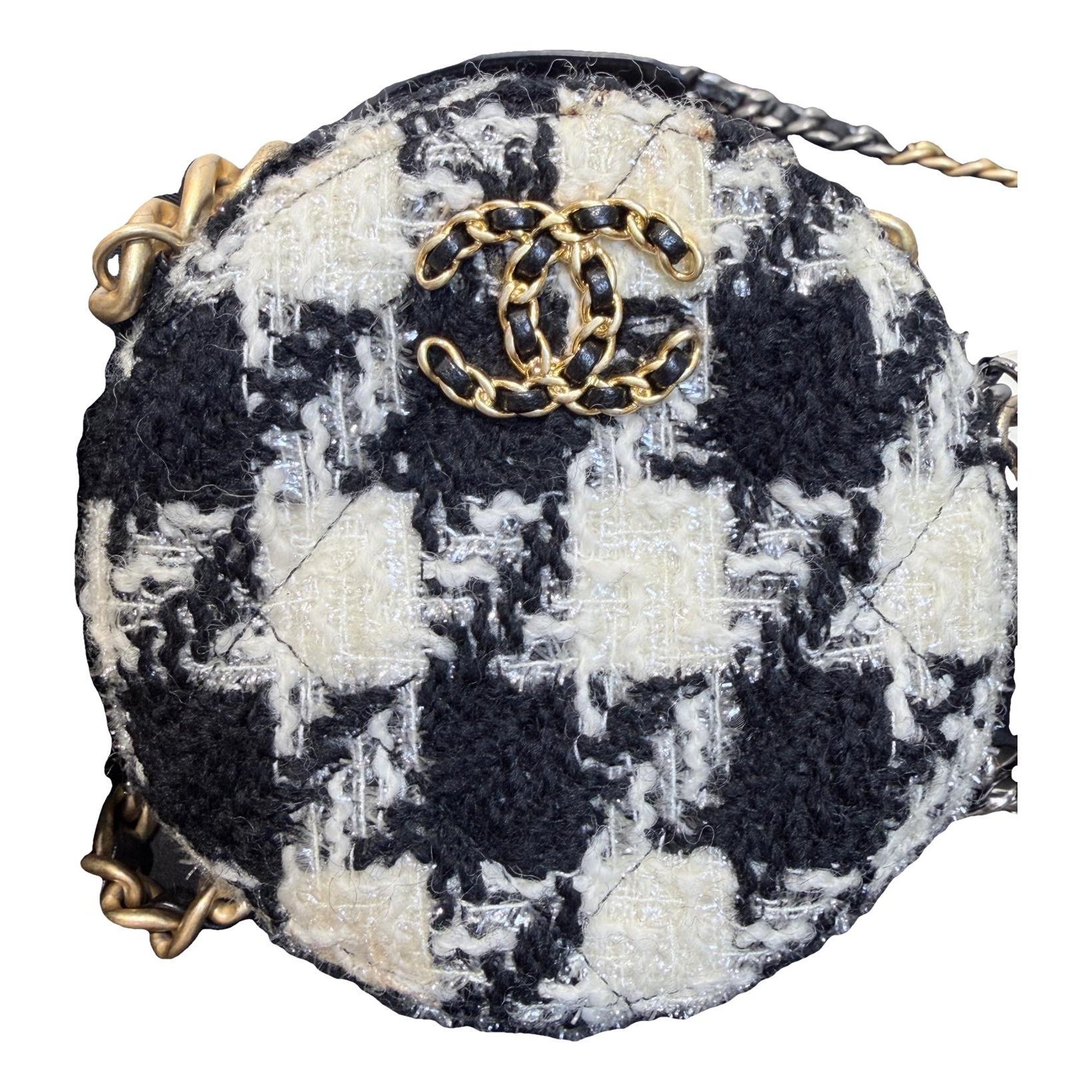Chanel 19 leather crossbody bag