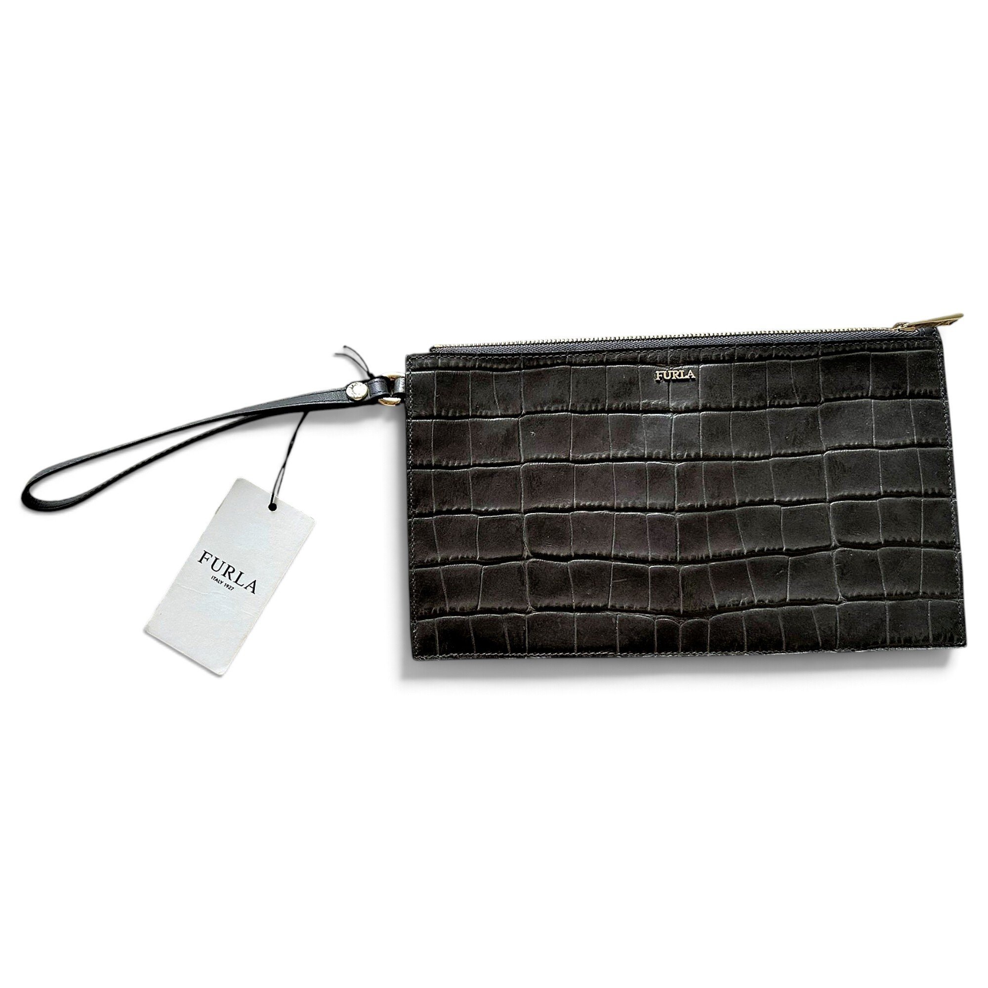 Leather clutch bag