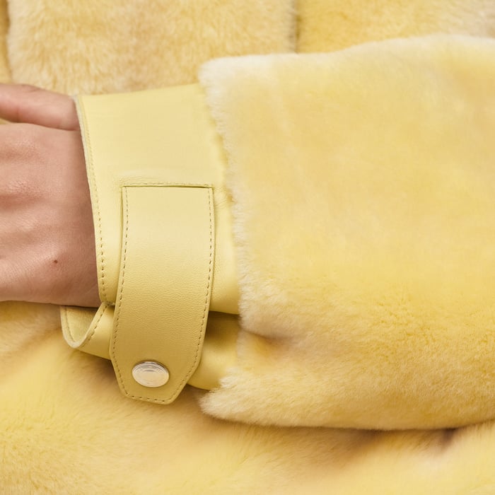 Jaune d'Orge Short Leather Coat