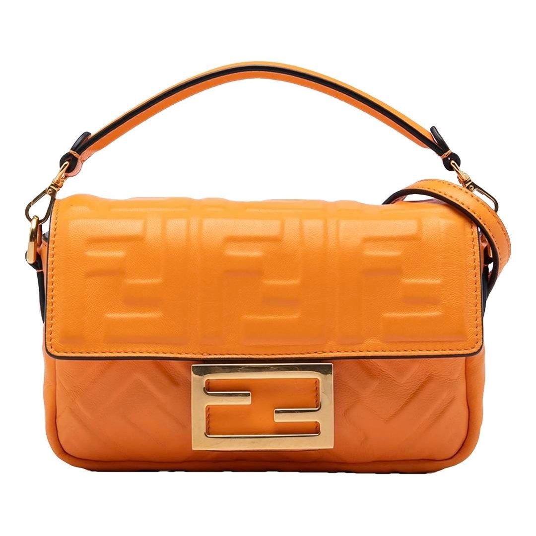 Baguette leather crossbody bag