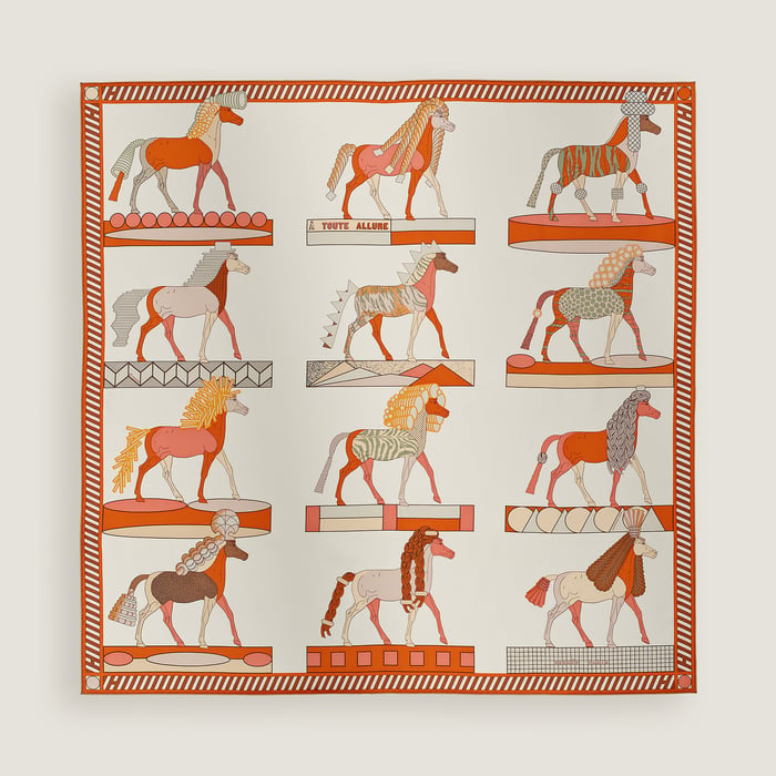 a Toute Allure Scarf 90