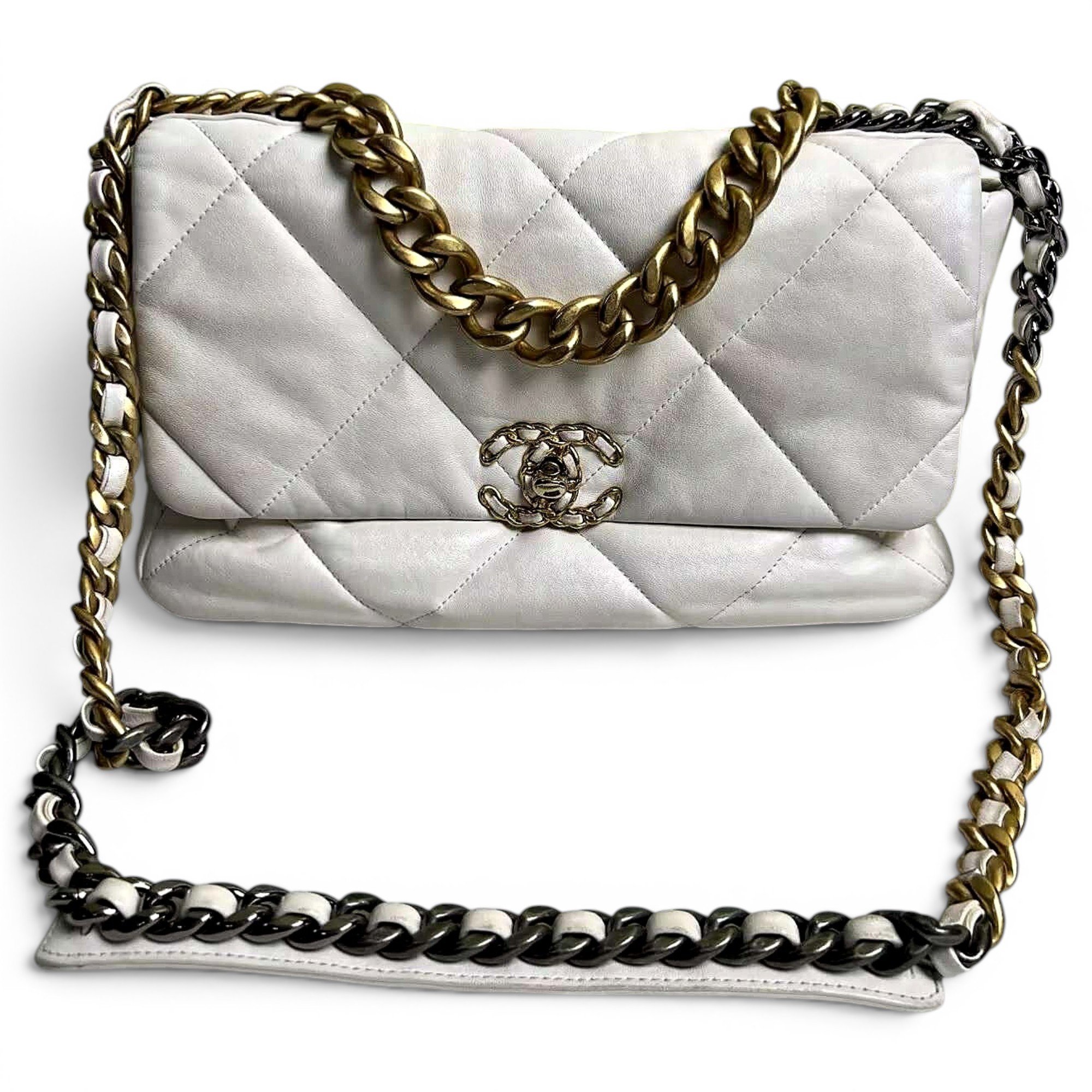 Chanel 19 leather handbag