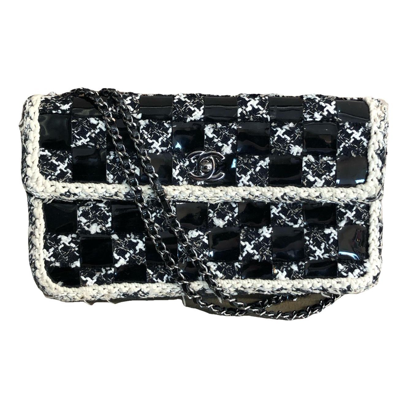 Timeless/Classique patent leather handbag
