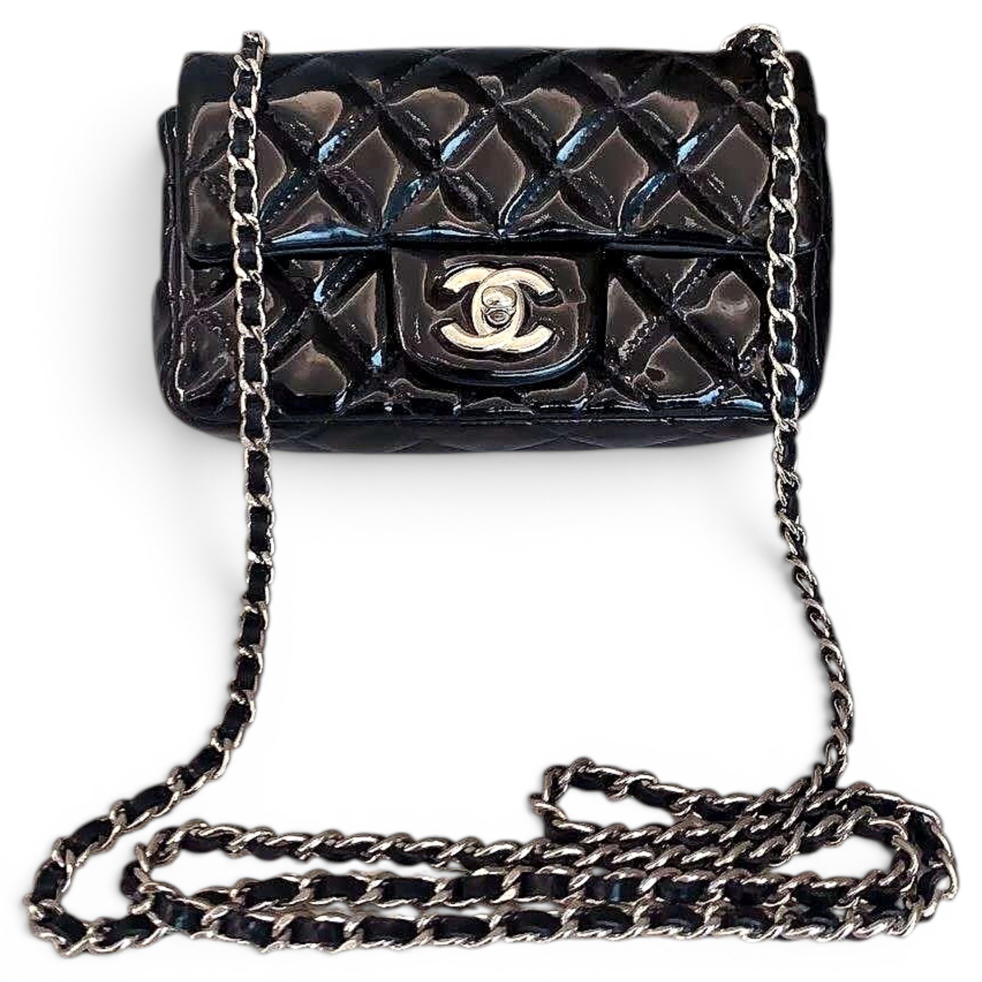 Timeless/Classique patent leather handbag
