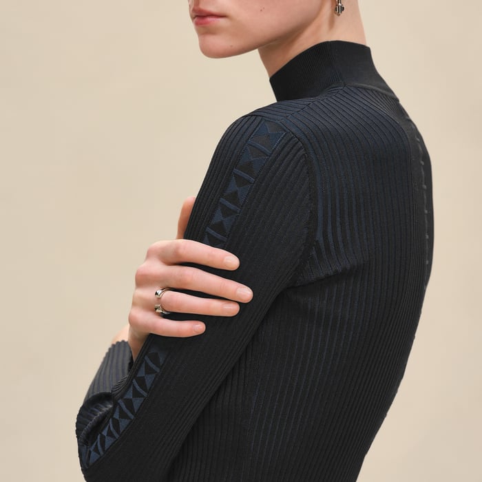 Noir Cashmere Long-sleeve Sweater