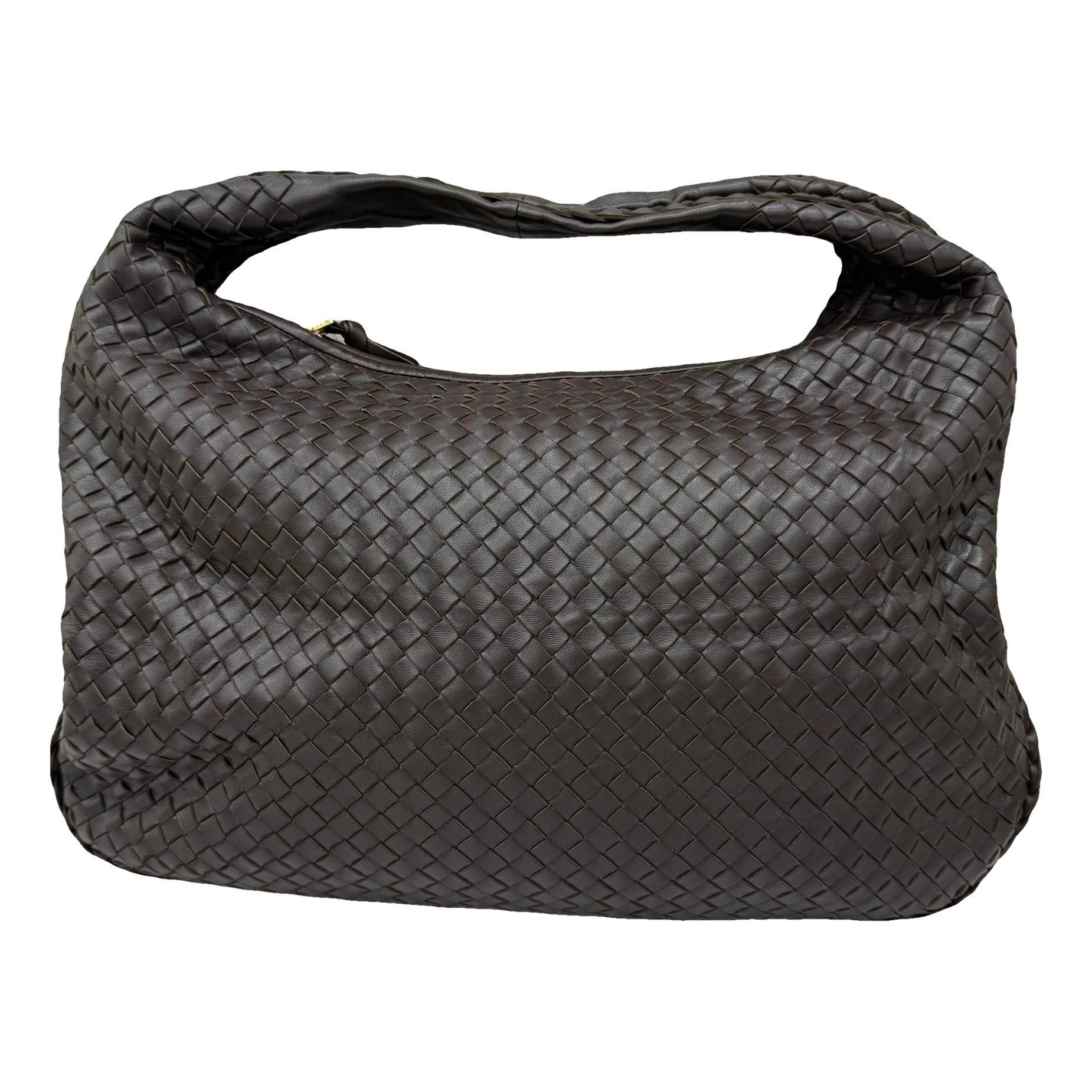 Veneta leather handbag