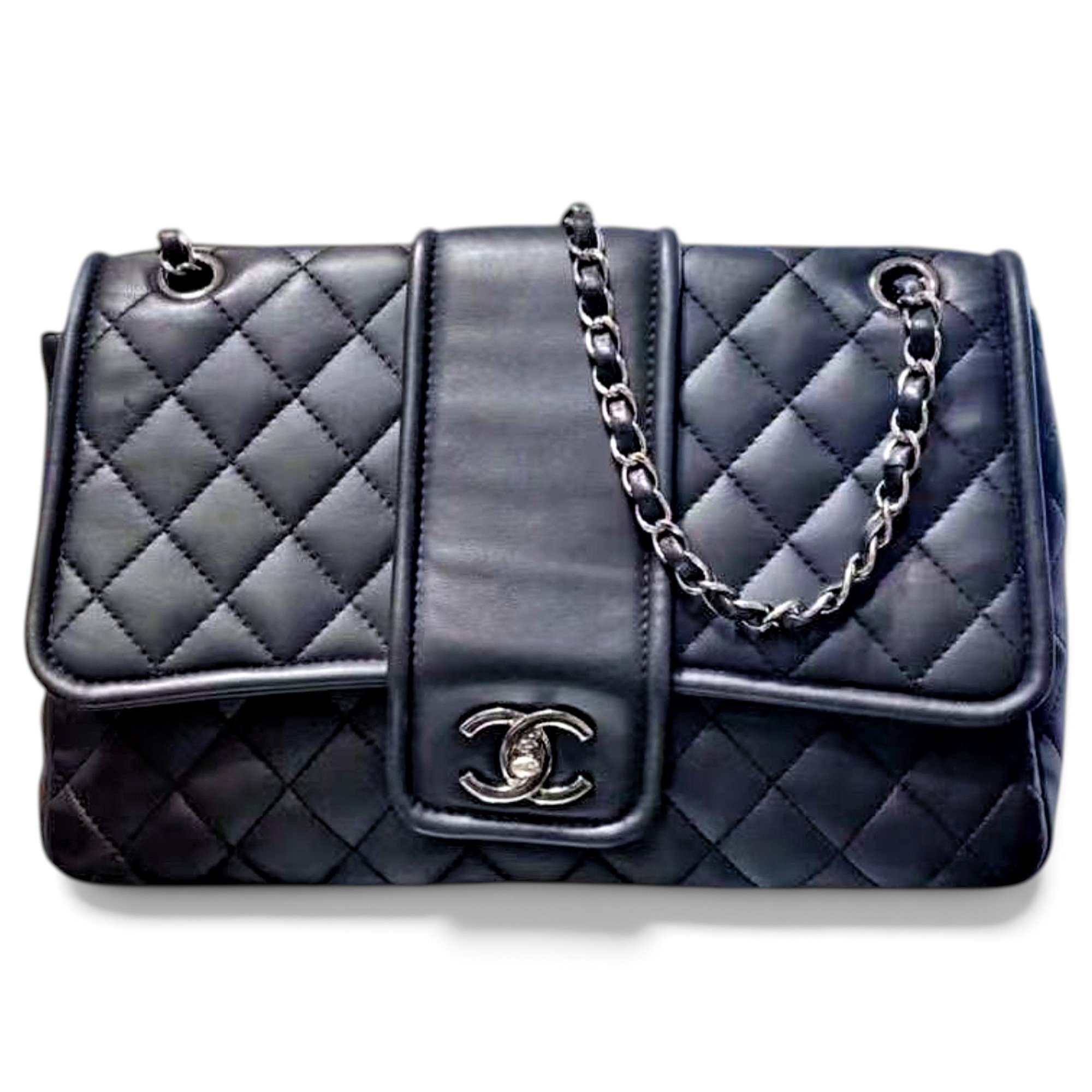 Timeless/Classique leather crossbody bag