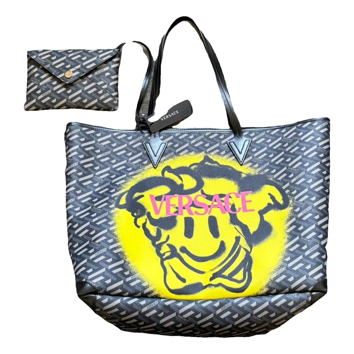 La Medusa leather handbag