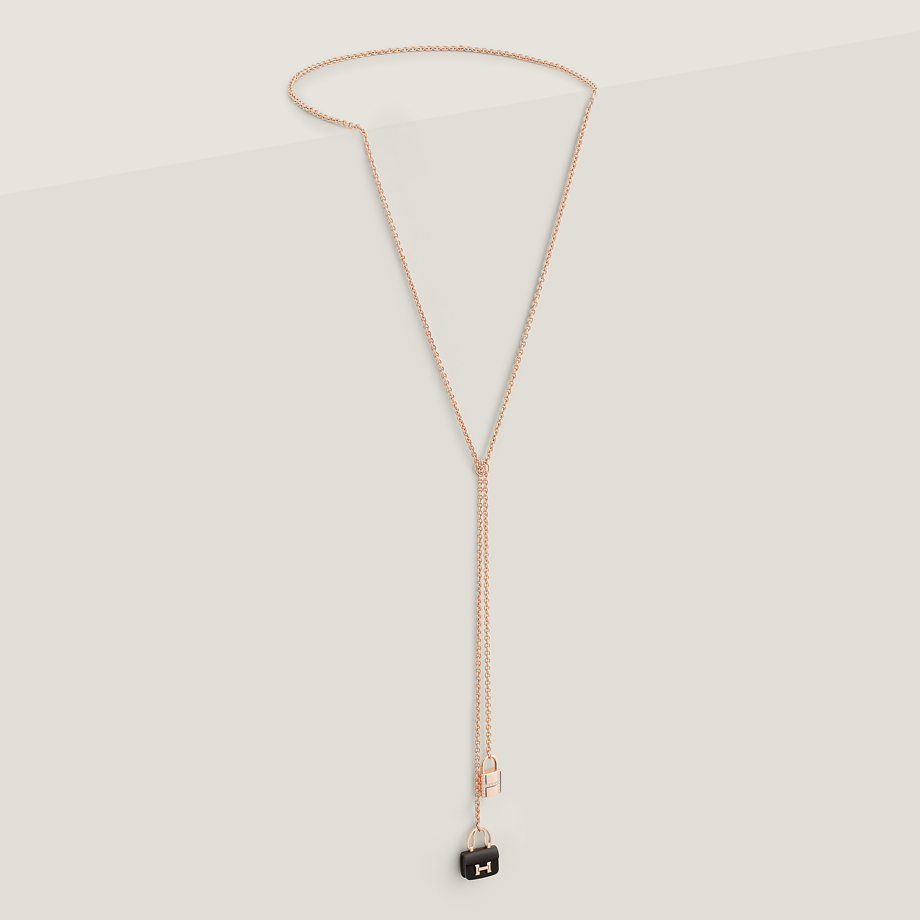 Amulettes Constance long necklace