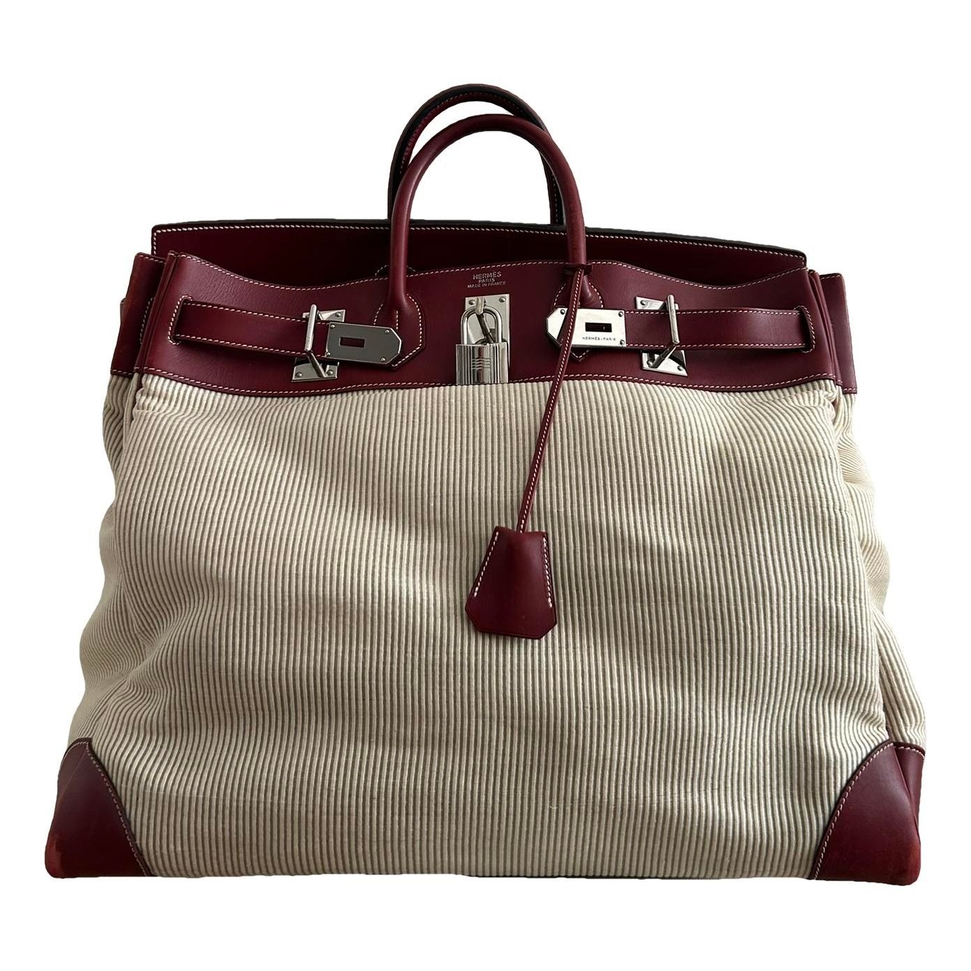 Leather travel bag