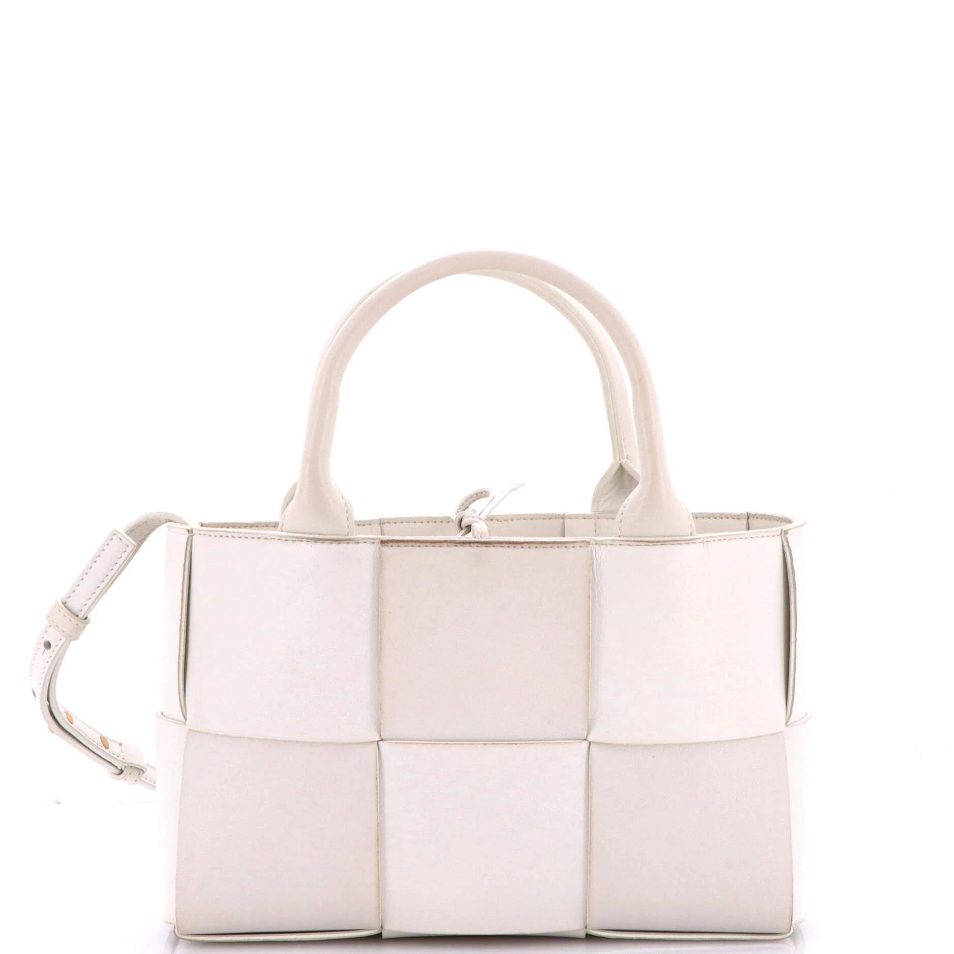 Leather tote