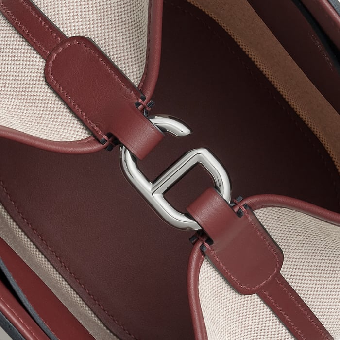 Hermès In-the-loop 18 Bag