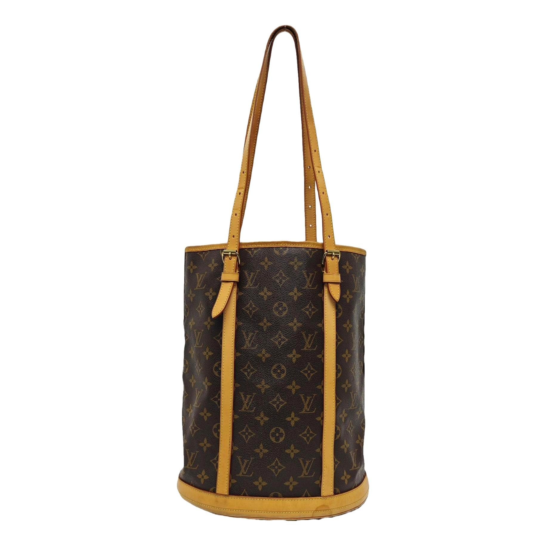 Bucket leather handbag