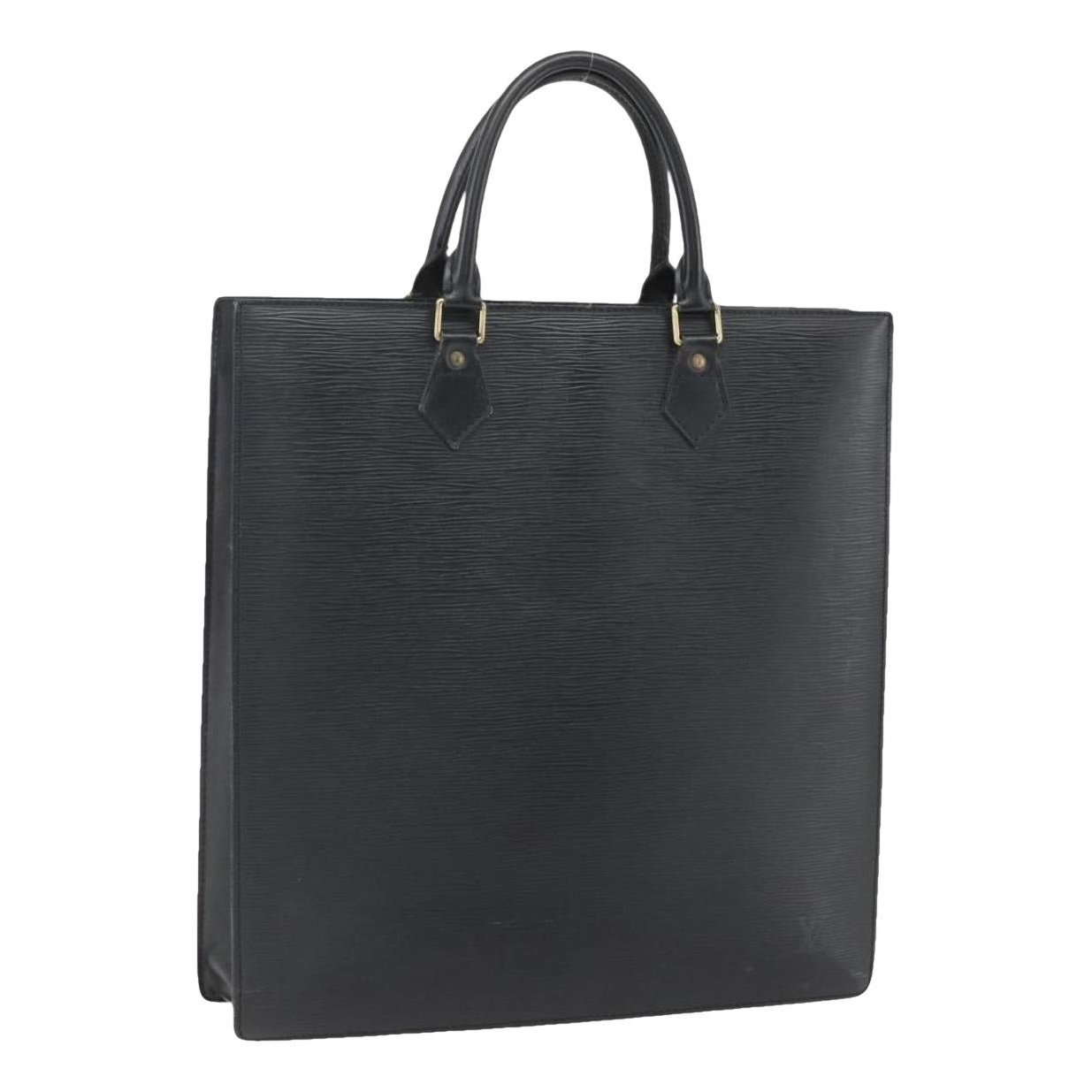 Plat leather handbag
