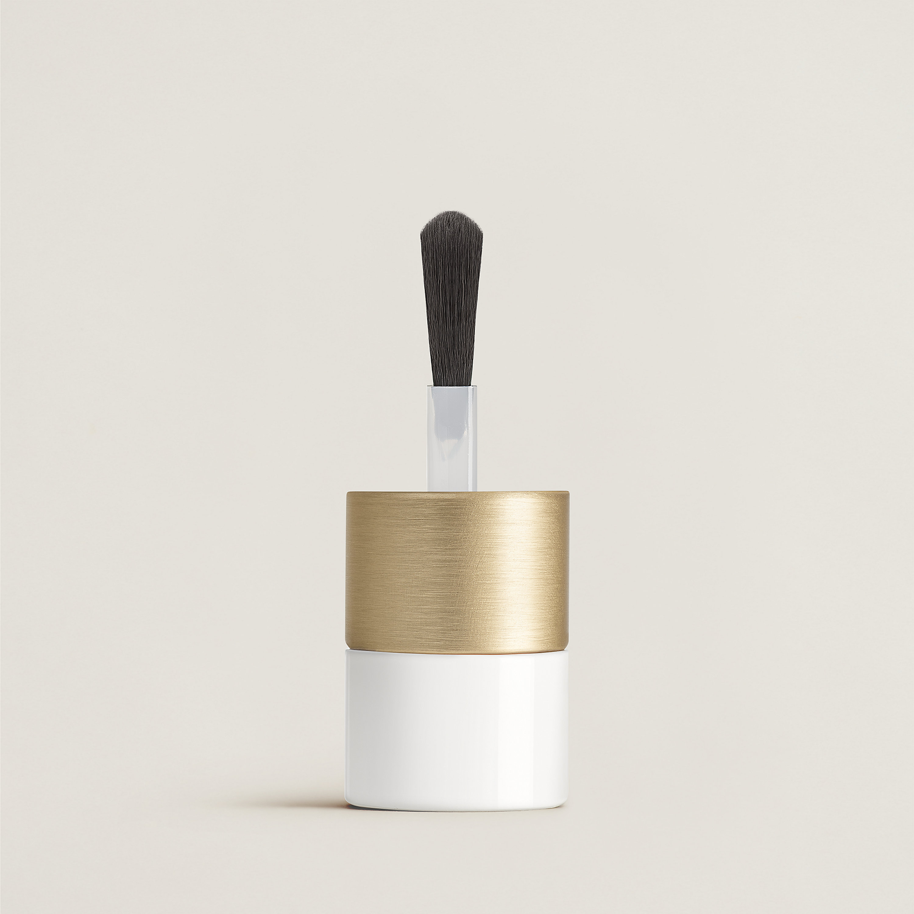 Nail polish, Rouge Casaque
