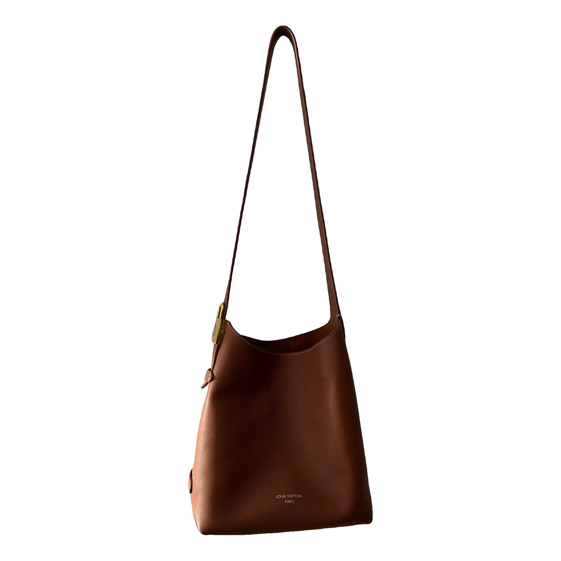 Low Key Hobo leather handbag