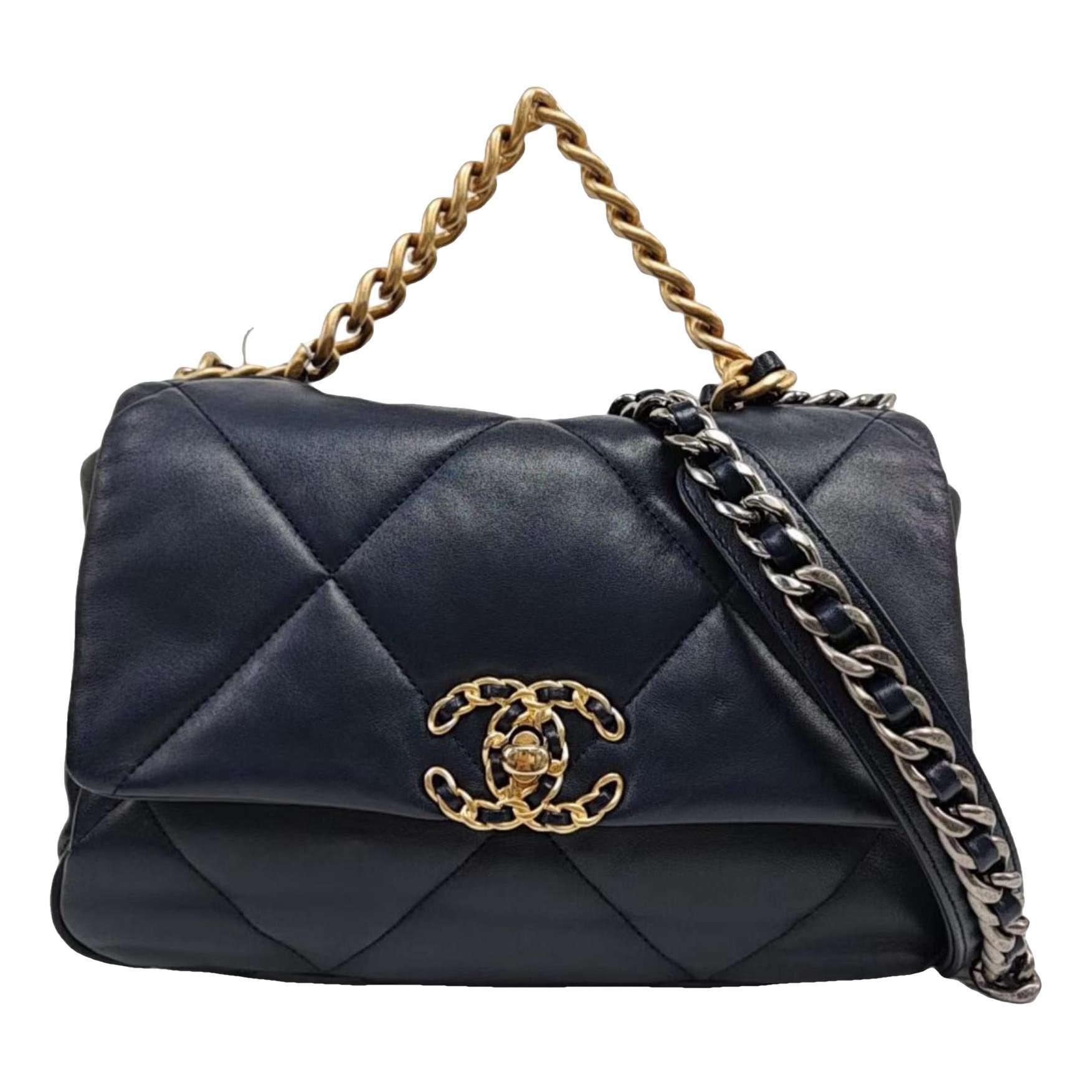 Chanel 19 leather handbag