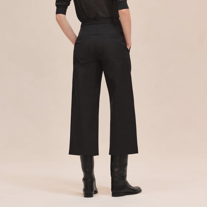 Noir Cropped Pants
