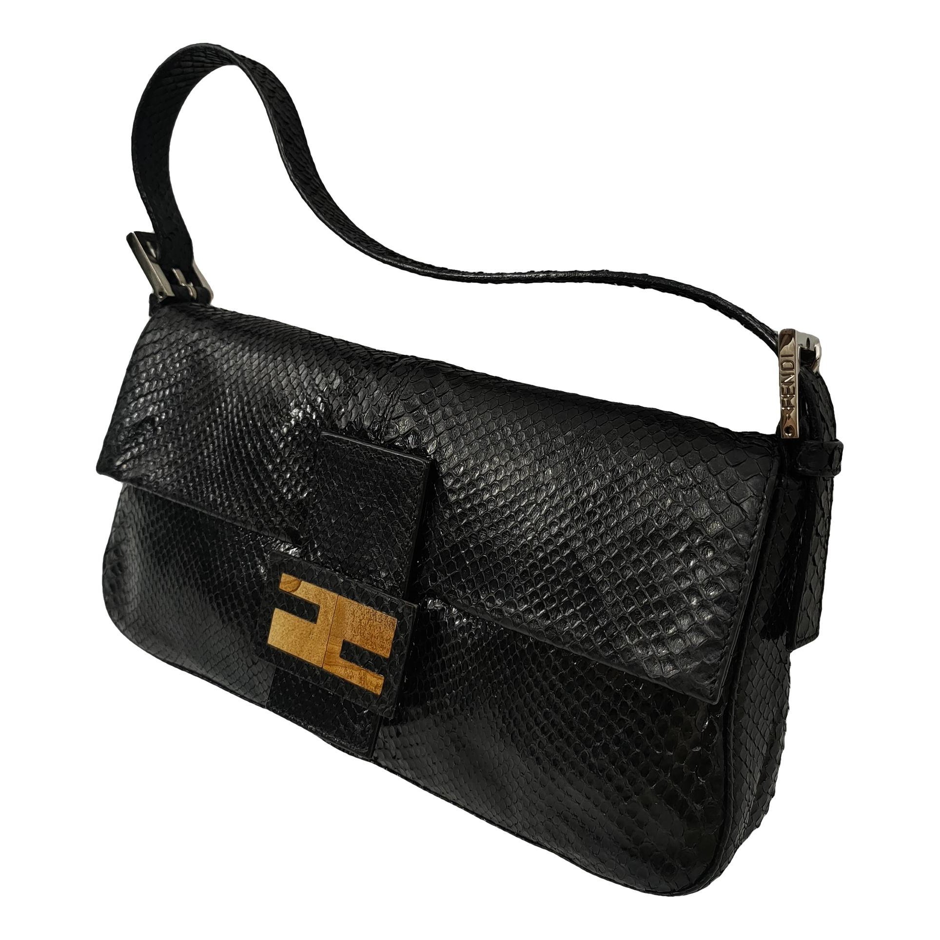 Baguette leather handbag