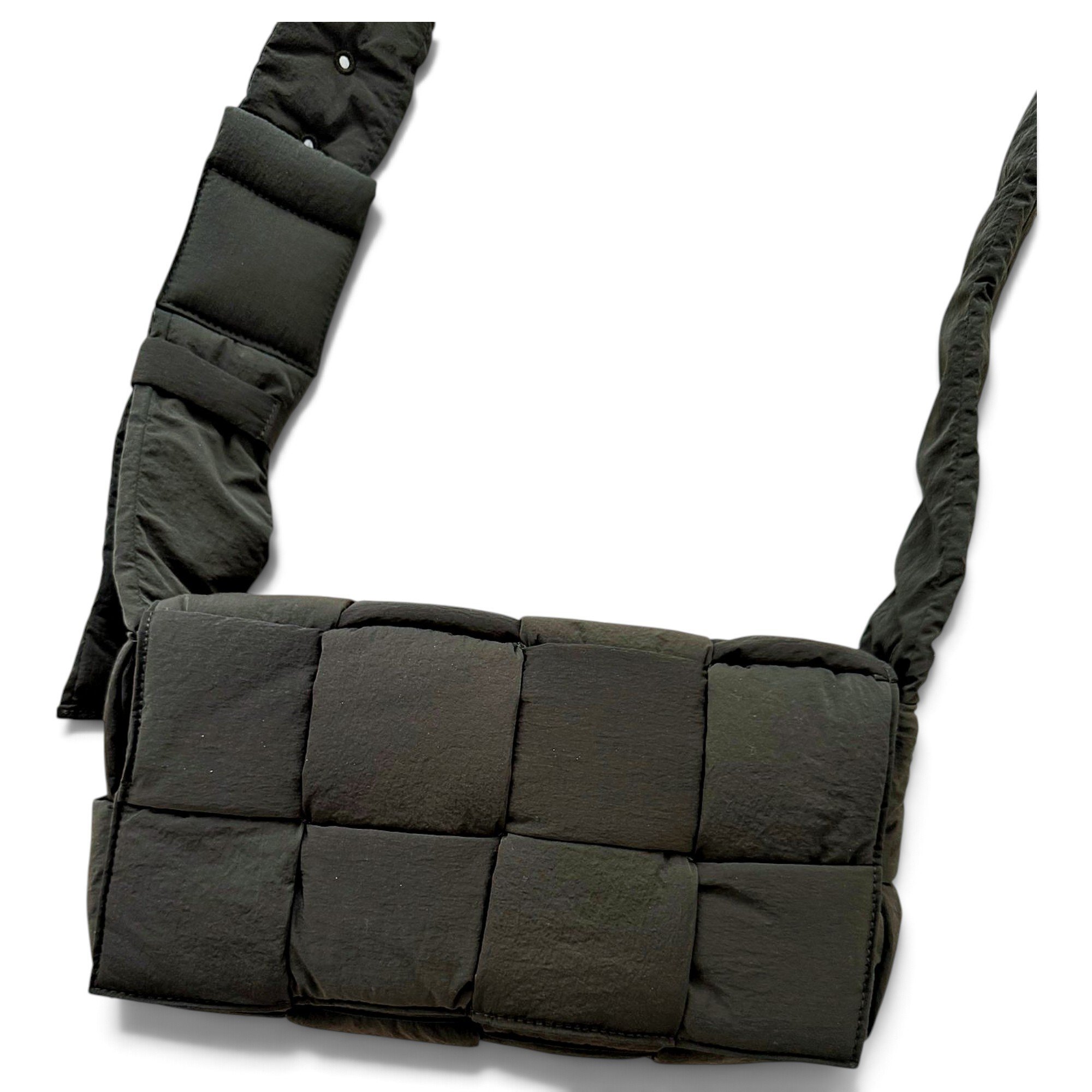 Cassette Padded crossbody bag