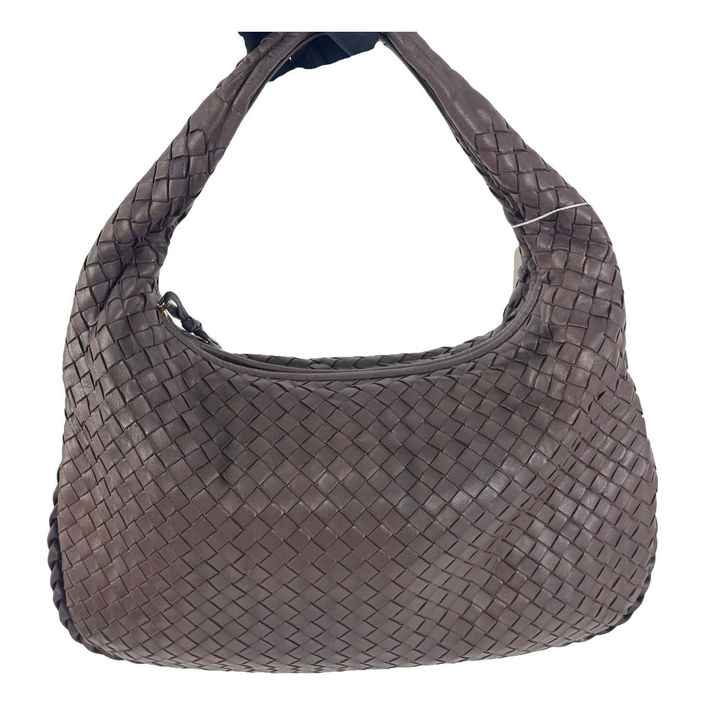 Veneta leather handbag