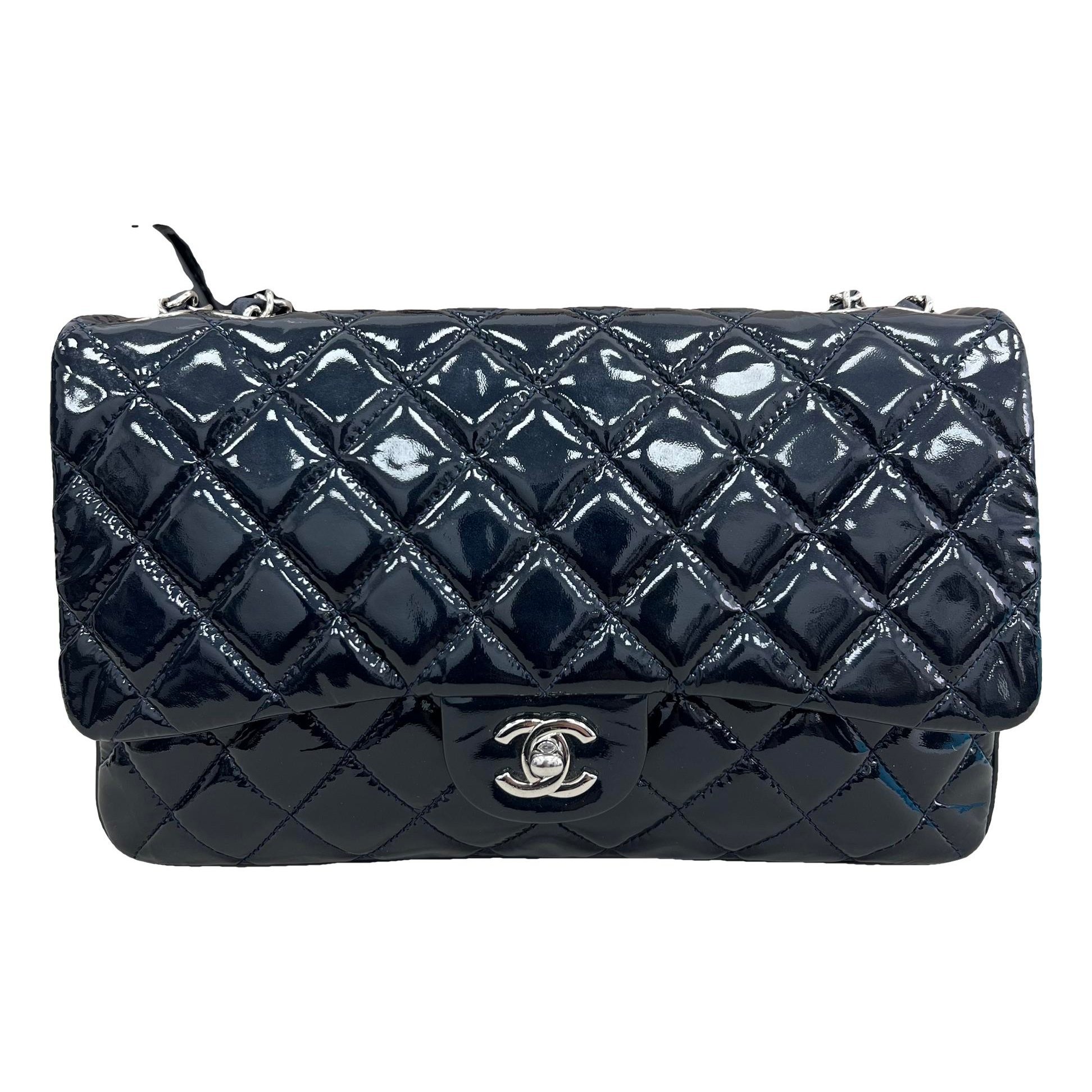 Timeless/Classique patent leather handbag
