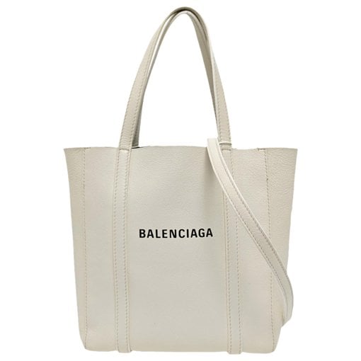 Everyday leather handbag
