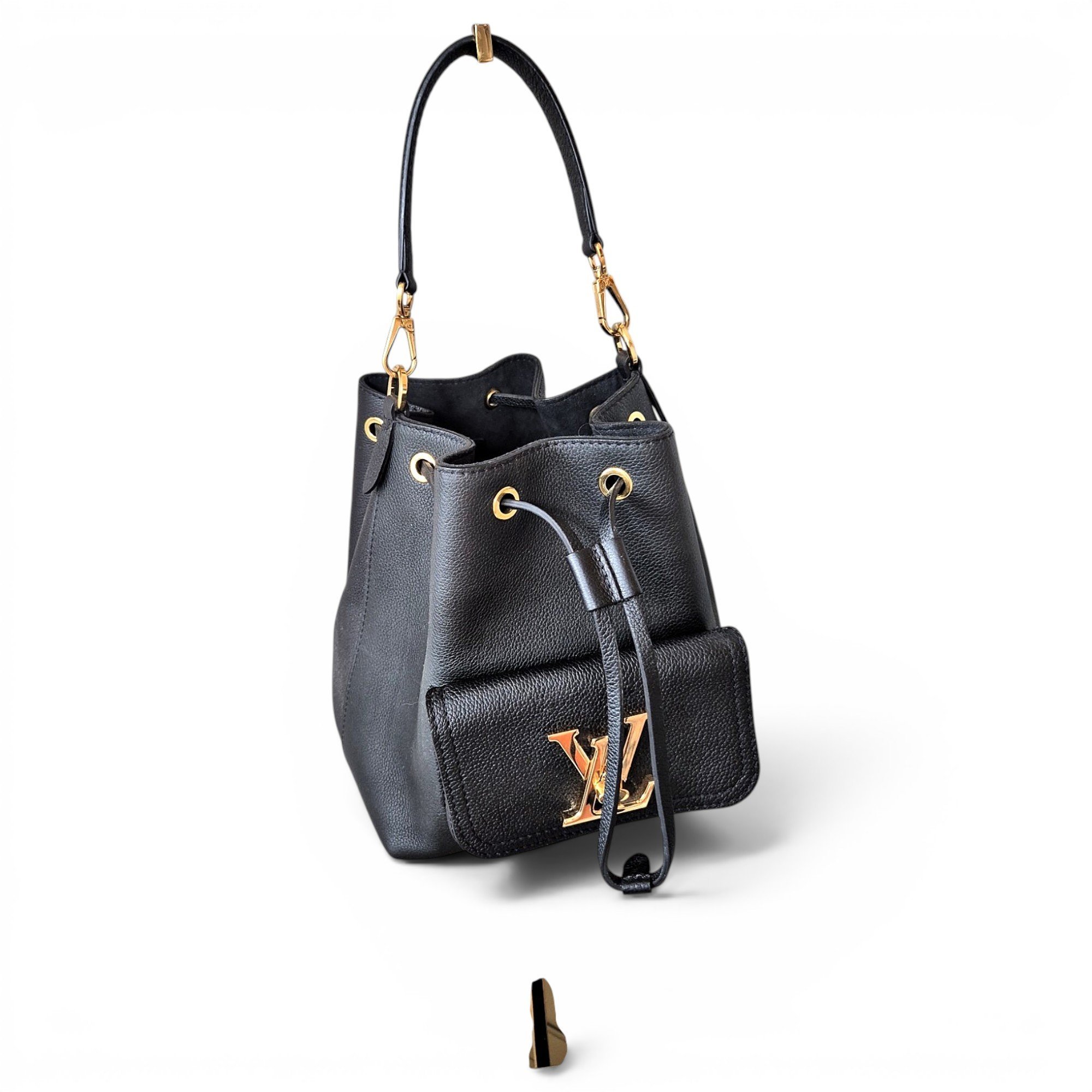 Lockme Bucket leather handbag