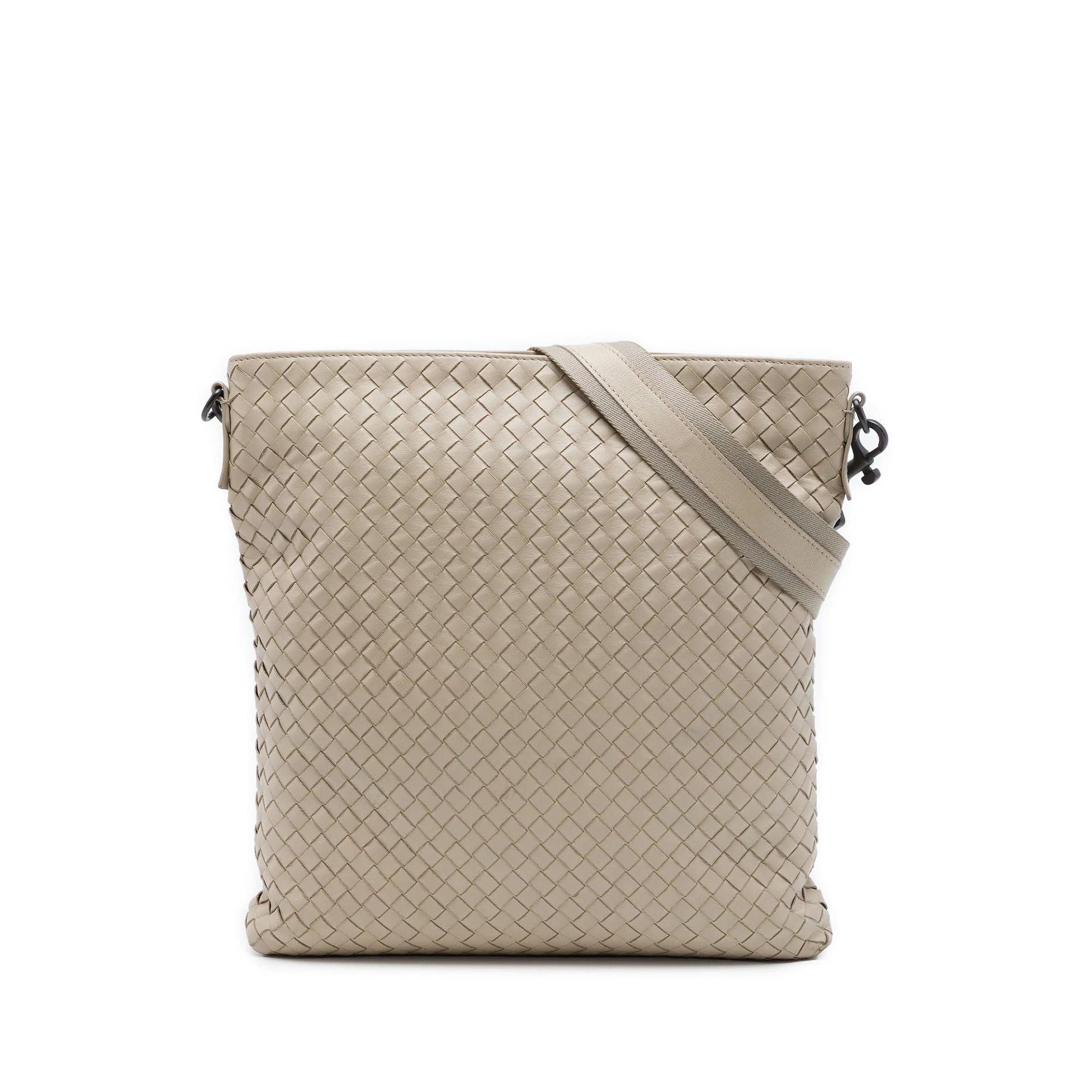 Veneta leather handbag