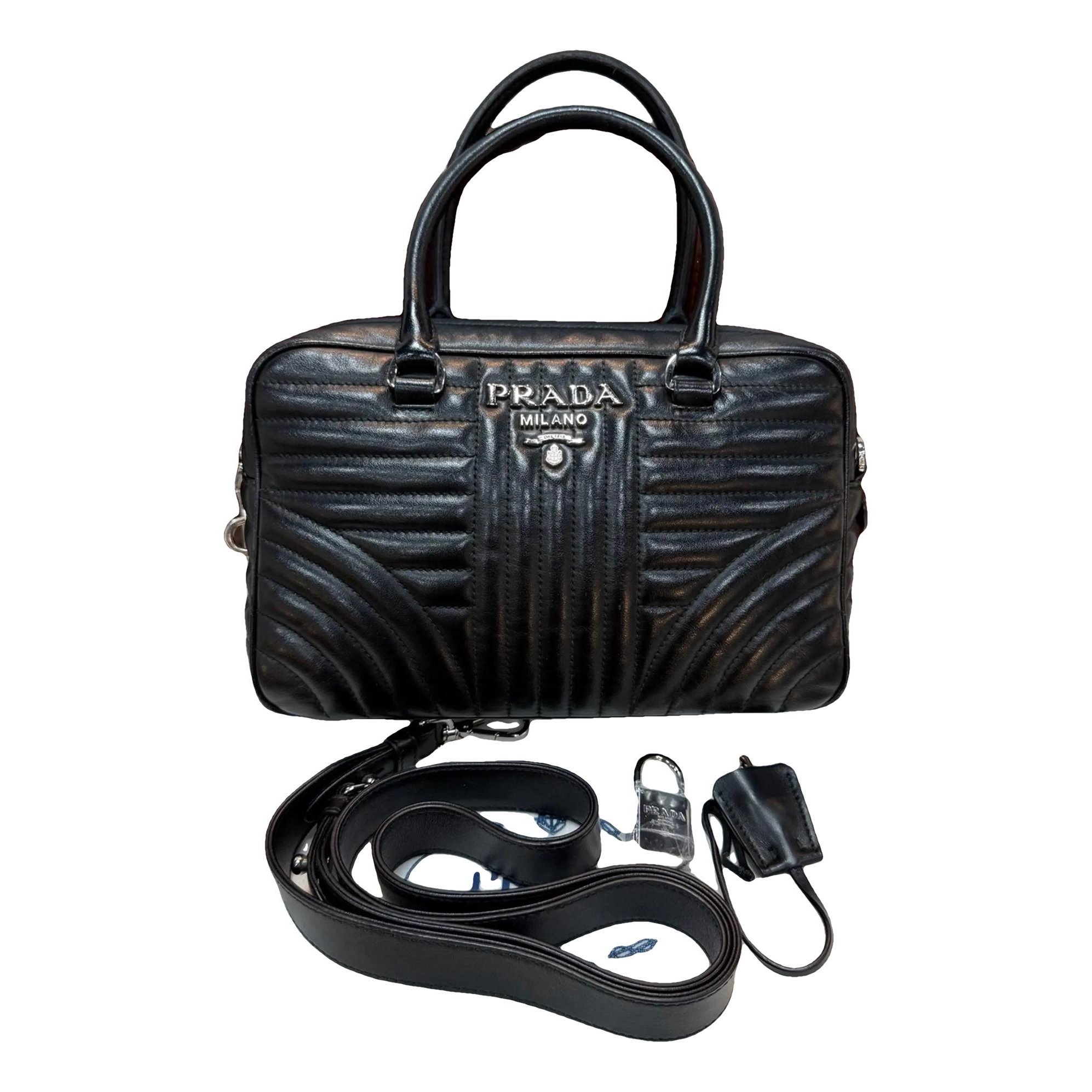 Diagramme leather crossbody bag