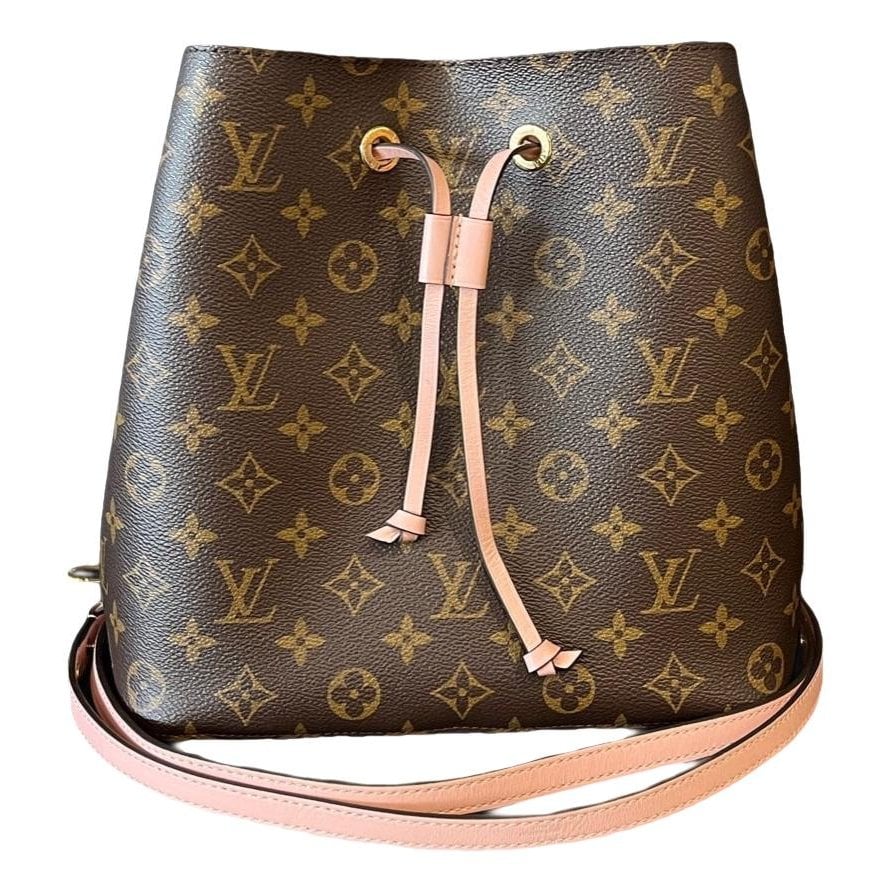 Delightful cloth handbag