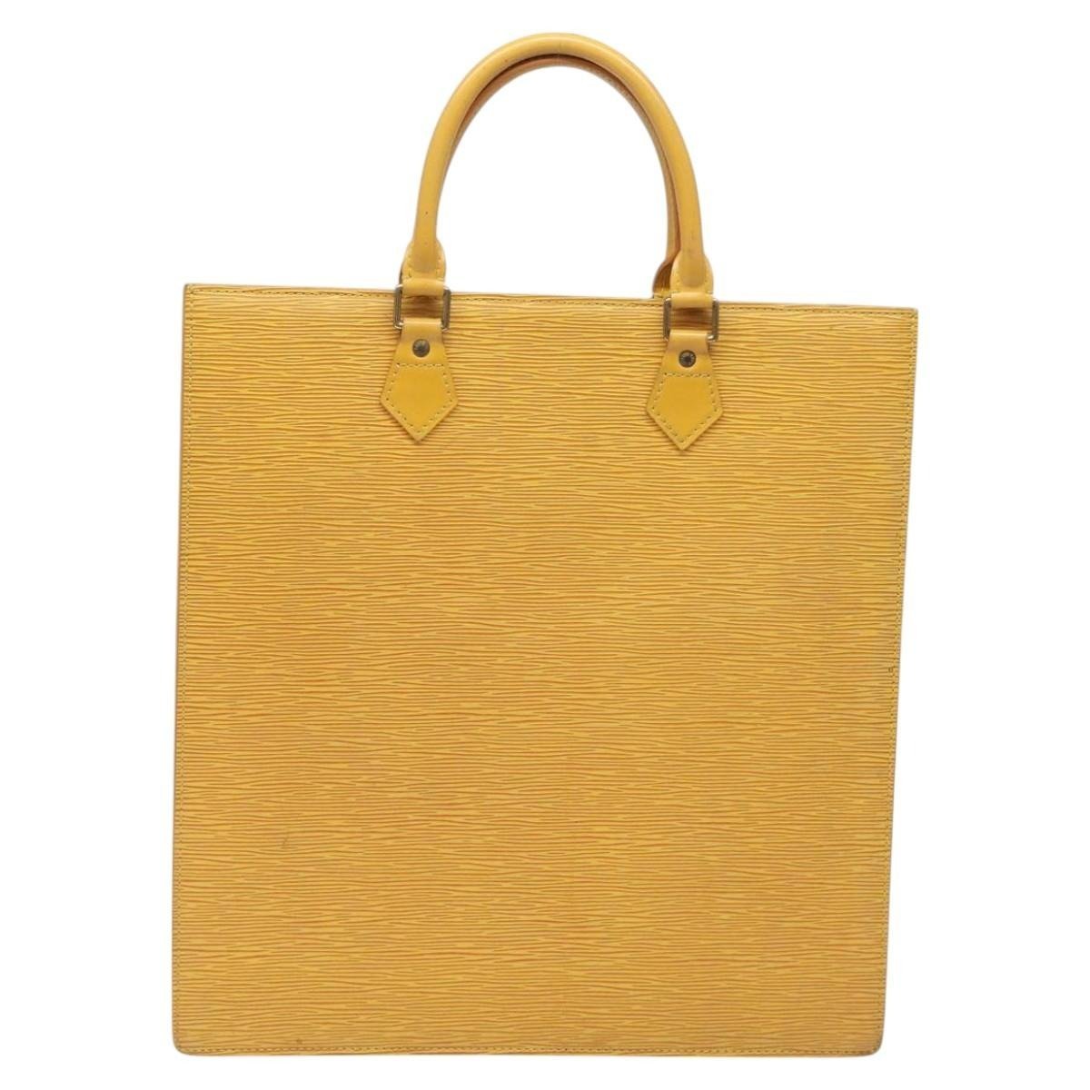 Plat leather handbag