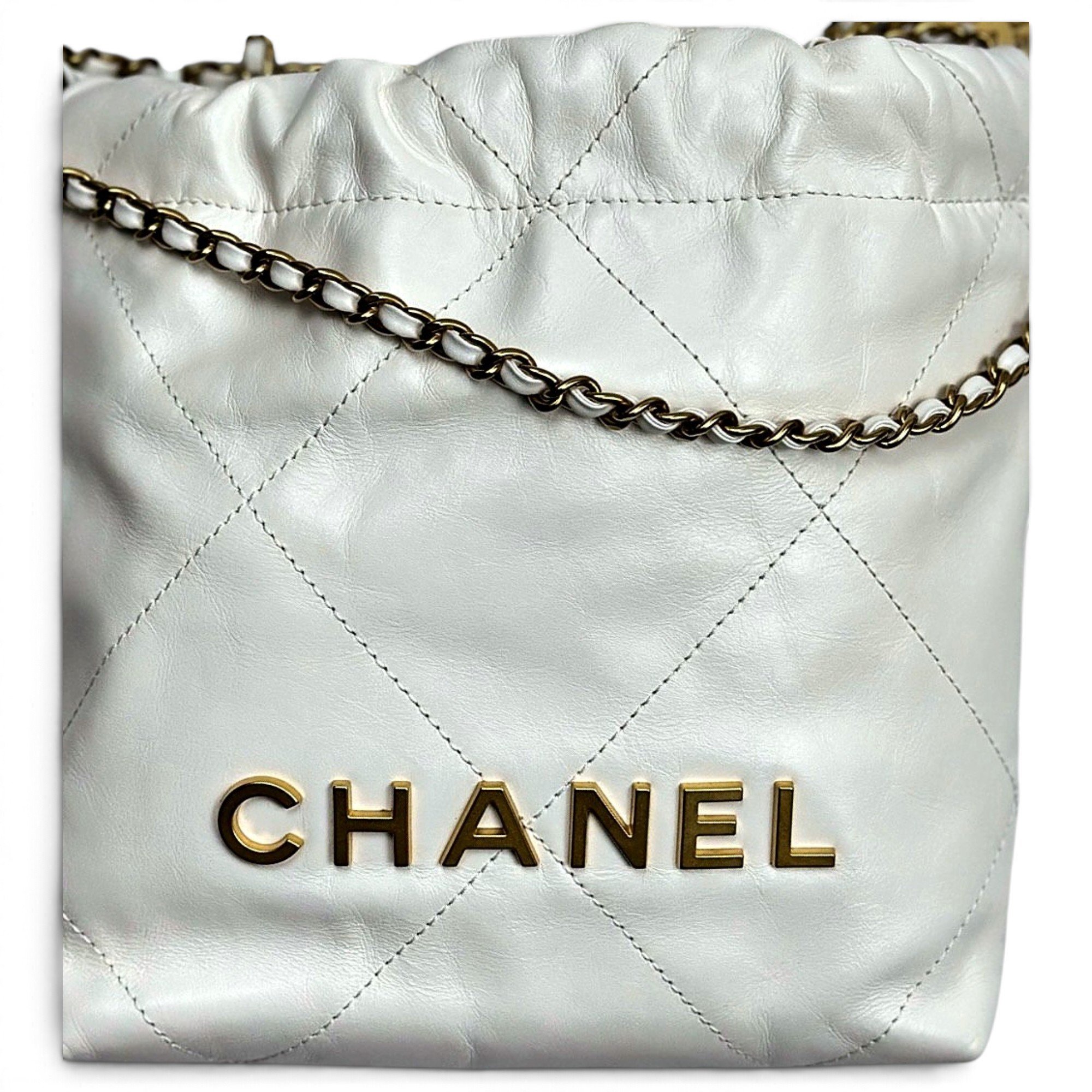 Chanel 22 leather handbag