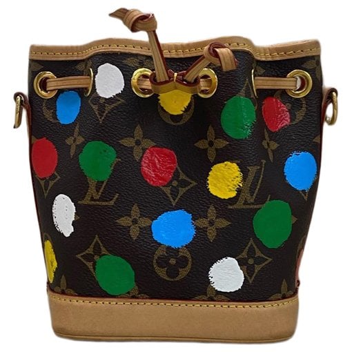 Nano Noé leather crossbody bag