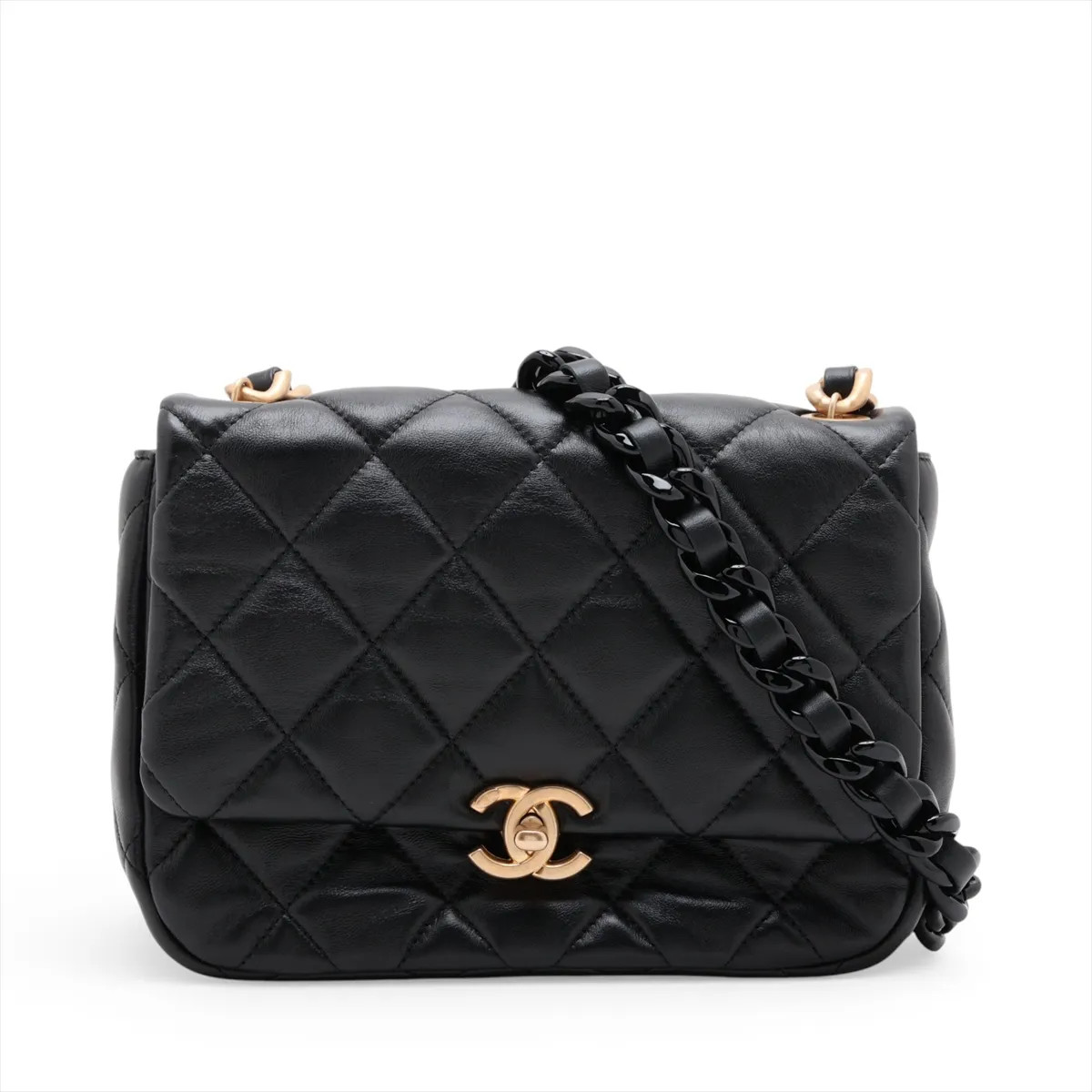 Chanel Matelasse Lambskin Chain Shoulder Bag Black Gold Metal Fittings random pl