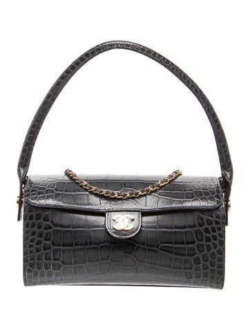 2026 Embossed Turn Around Clutch w/ Chain