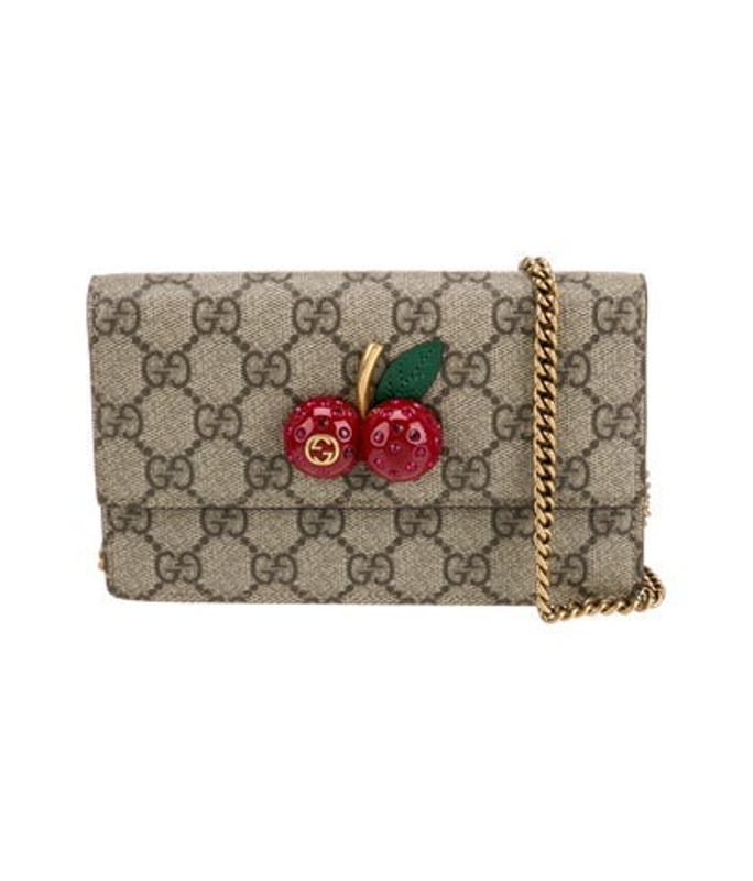 Gucci Gg Supreme Clutch Mini