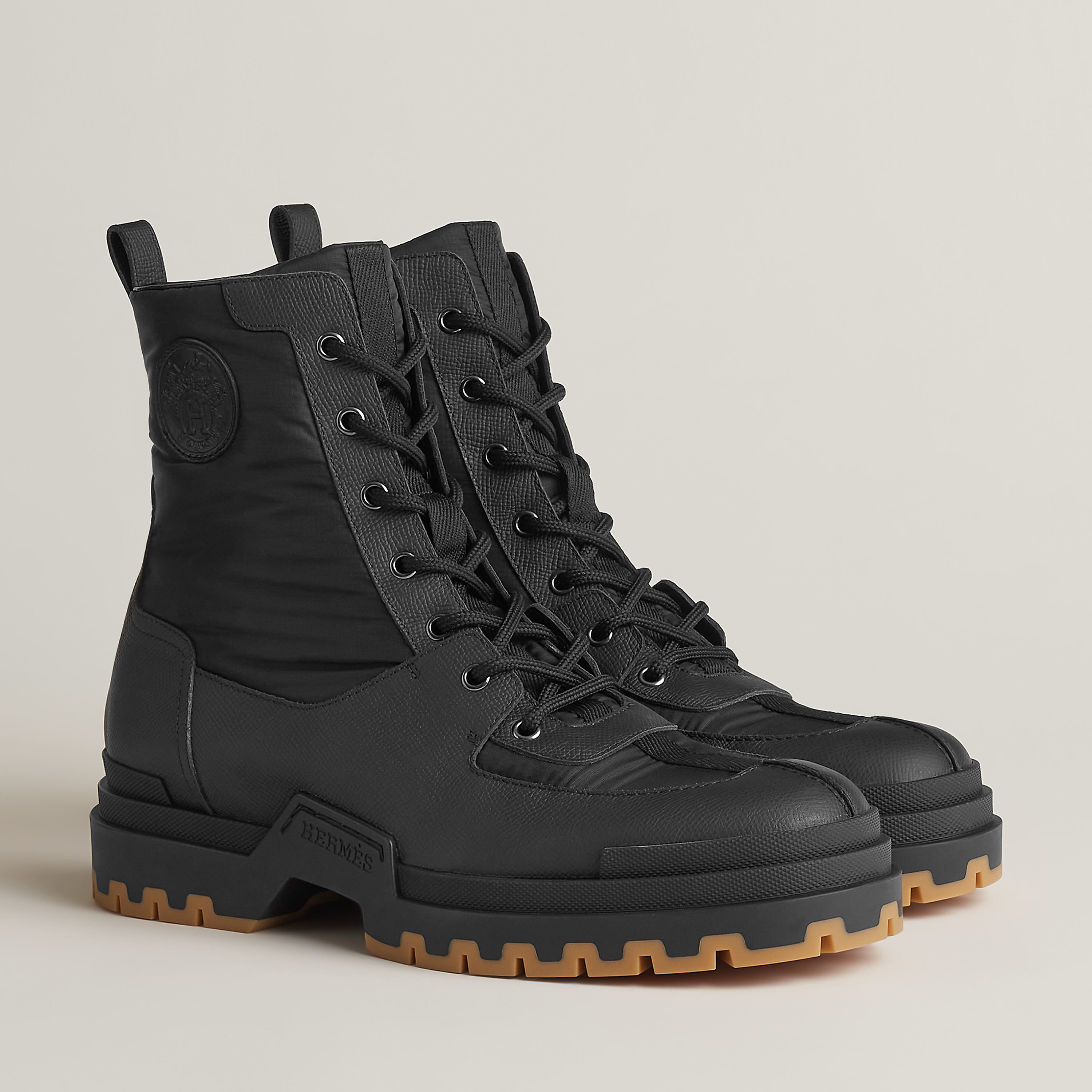 Grip ankle boot