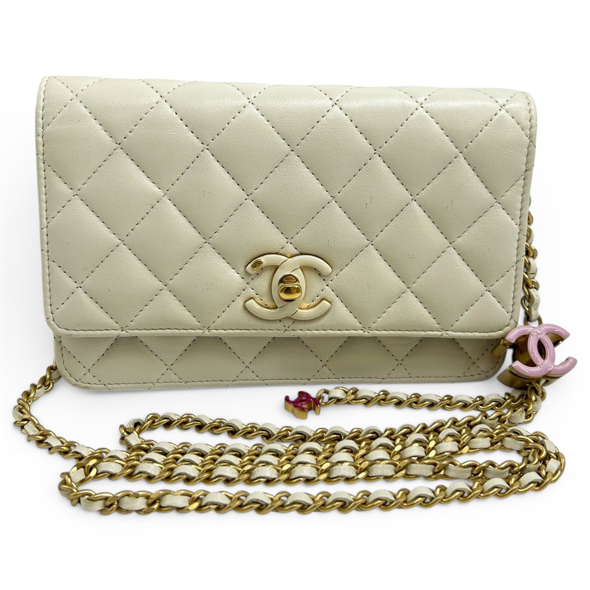 Wallet On Chain leather crossbody bag