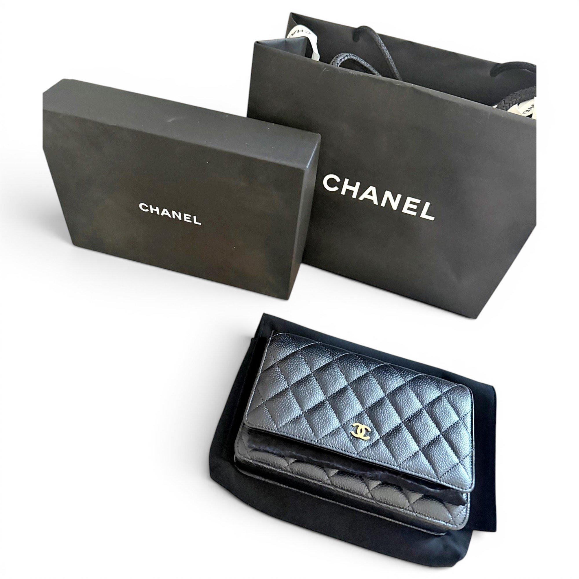 Wallet On Chain Timeless/Classique leather crossbody bag