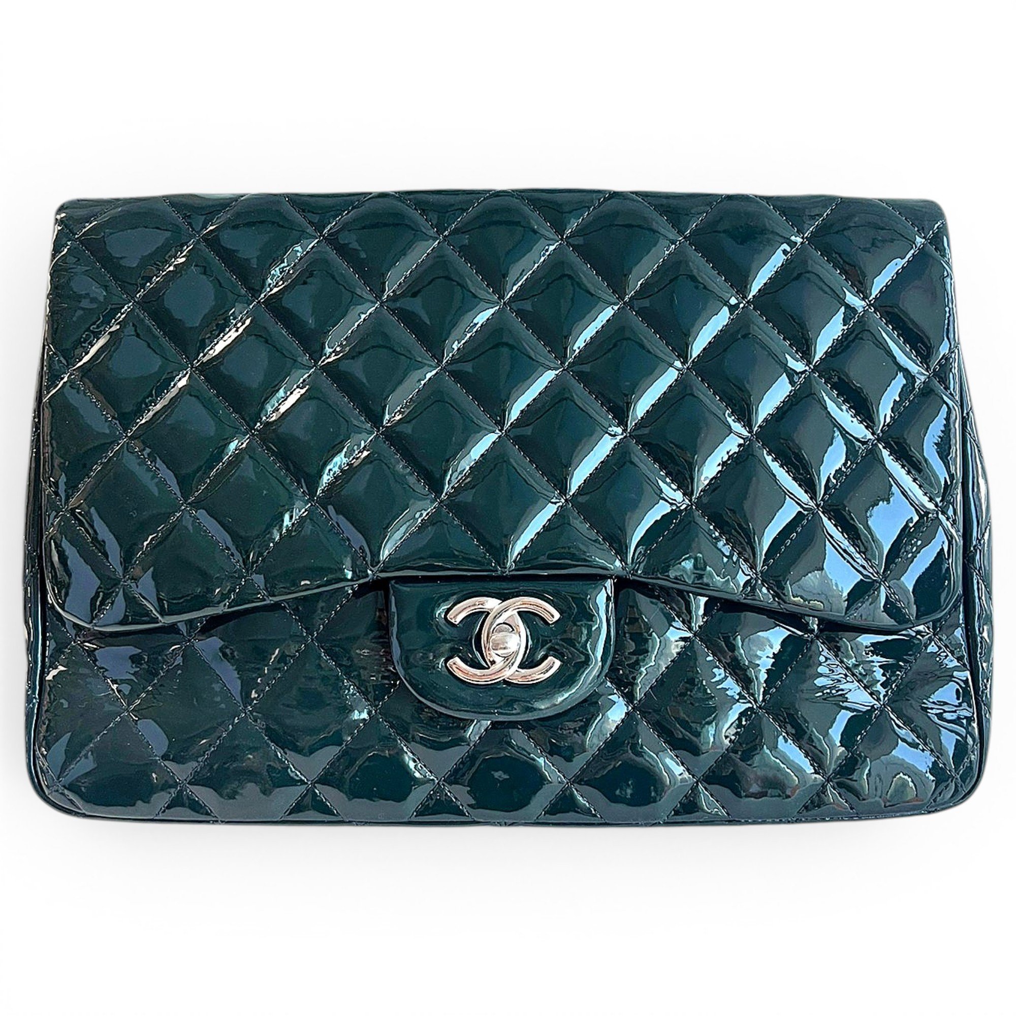 Timeless/Classique patent leather crossbody bag